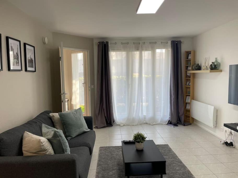 Appartement Cosy Proche Paris لو بورجيه المظهر الخارجي الصورة